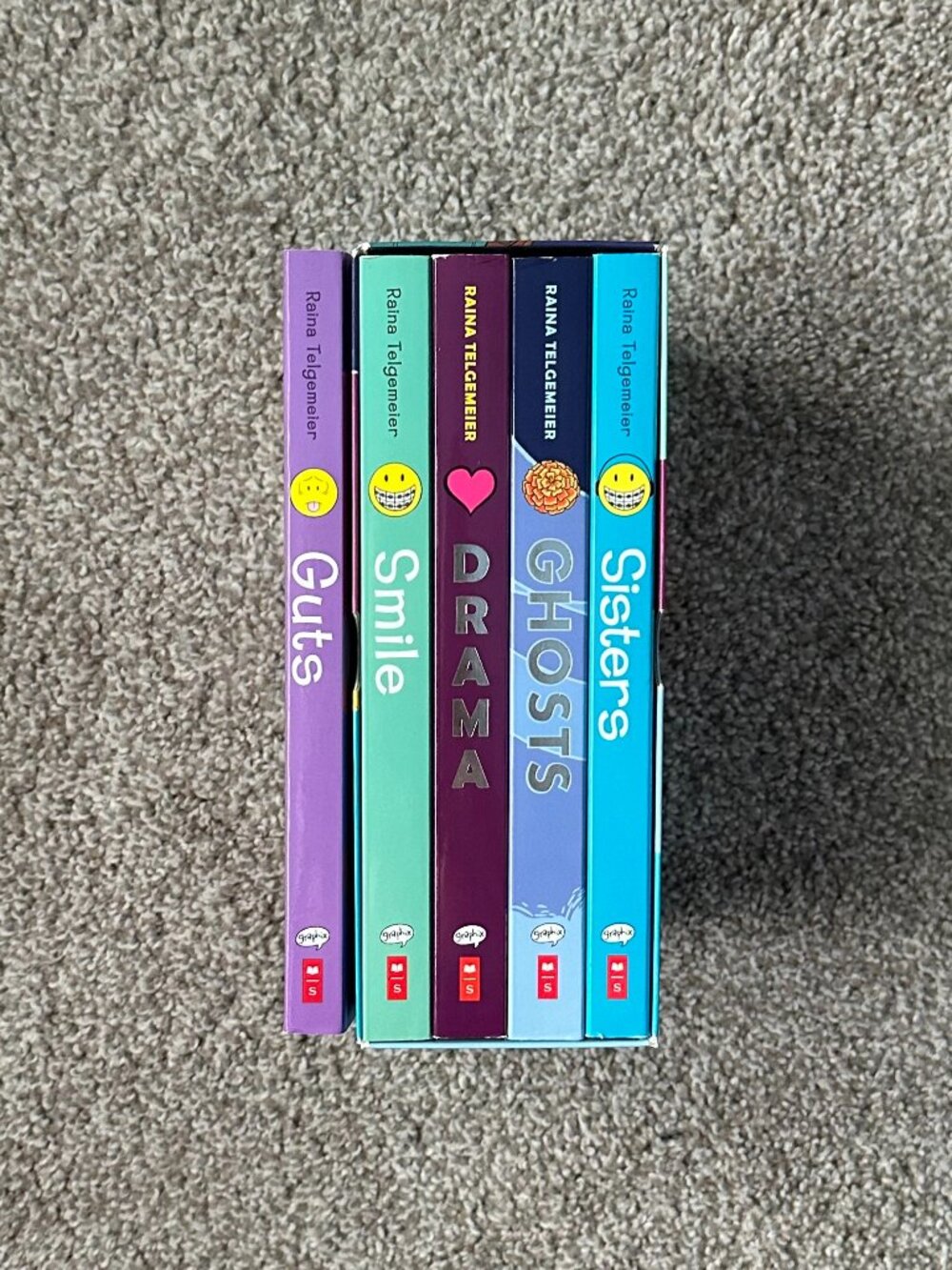 raina telgemeier five book collection 🤍